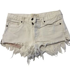 We the Free by Free People Shorts Frayed Hem Button Fly Light Off White Size 26